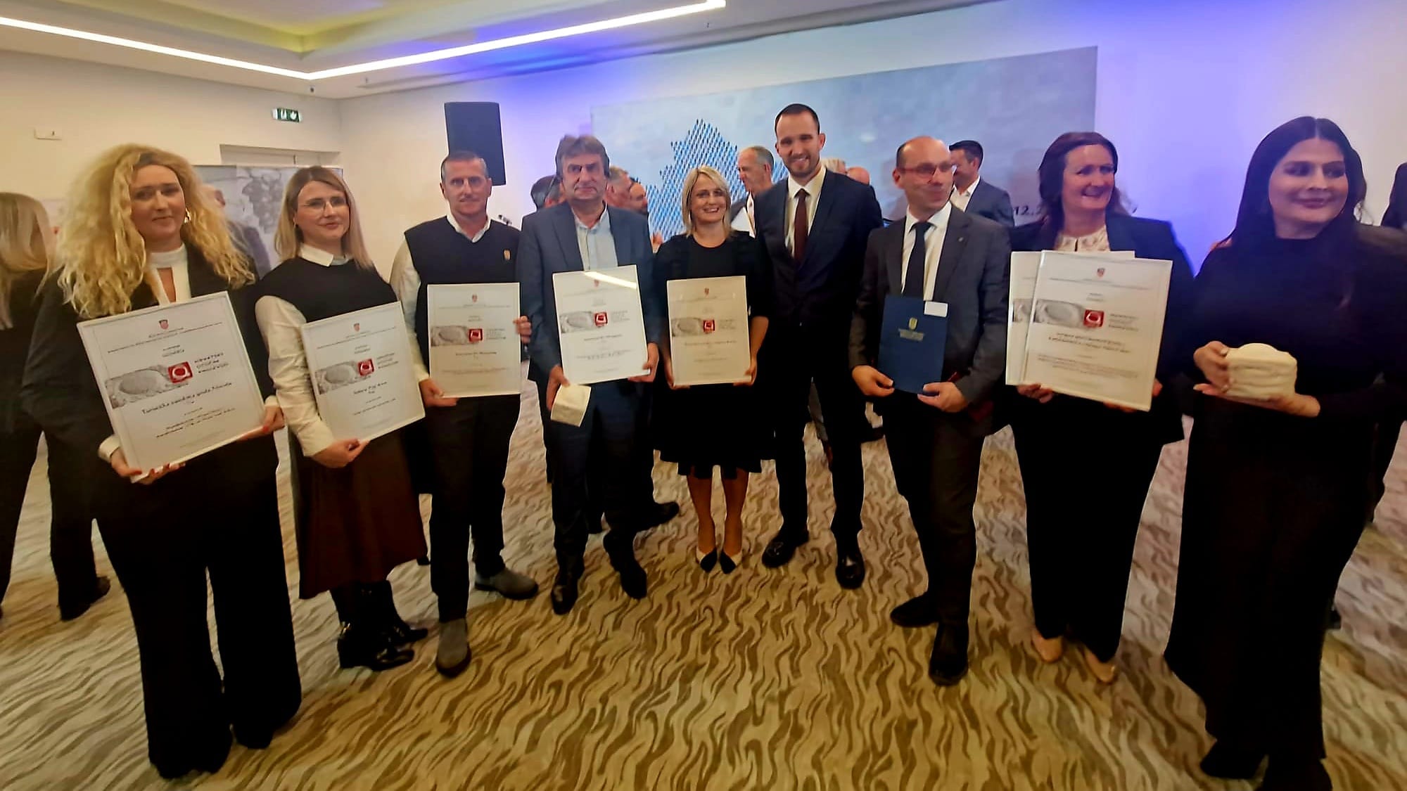  Gradonačelnik primio oznake HOP za Benediktinski samostan Sv. Margarite 