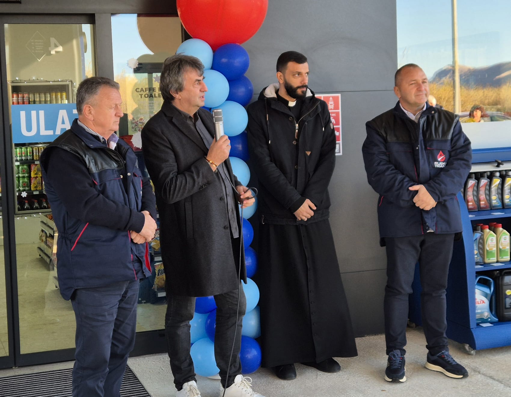 Grad Pag za Božić dobio lijepi poklon – novu benzinsku postaju