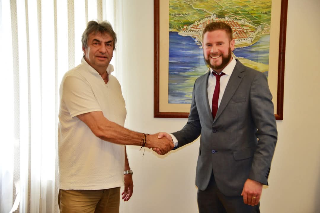 Primopredaja vlasti u Gradu Pagu