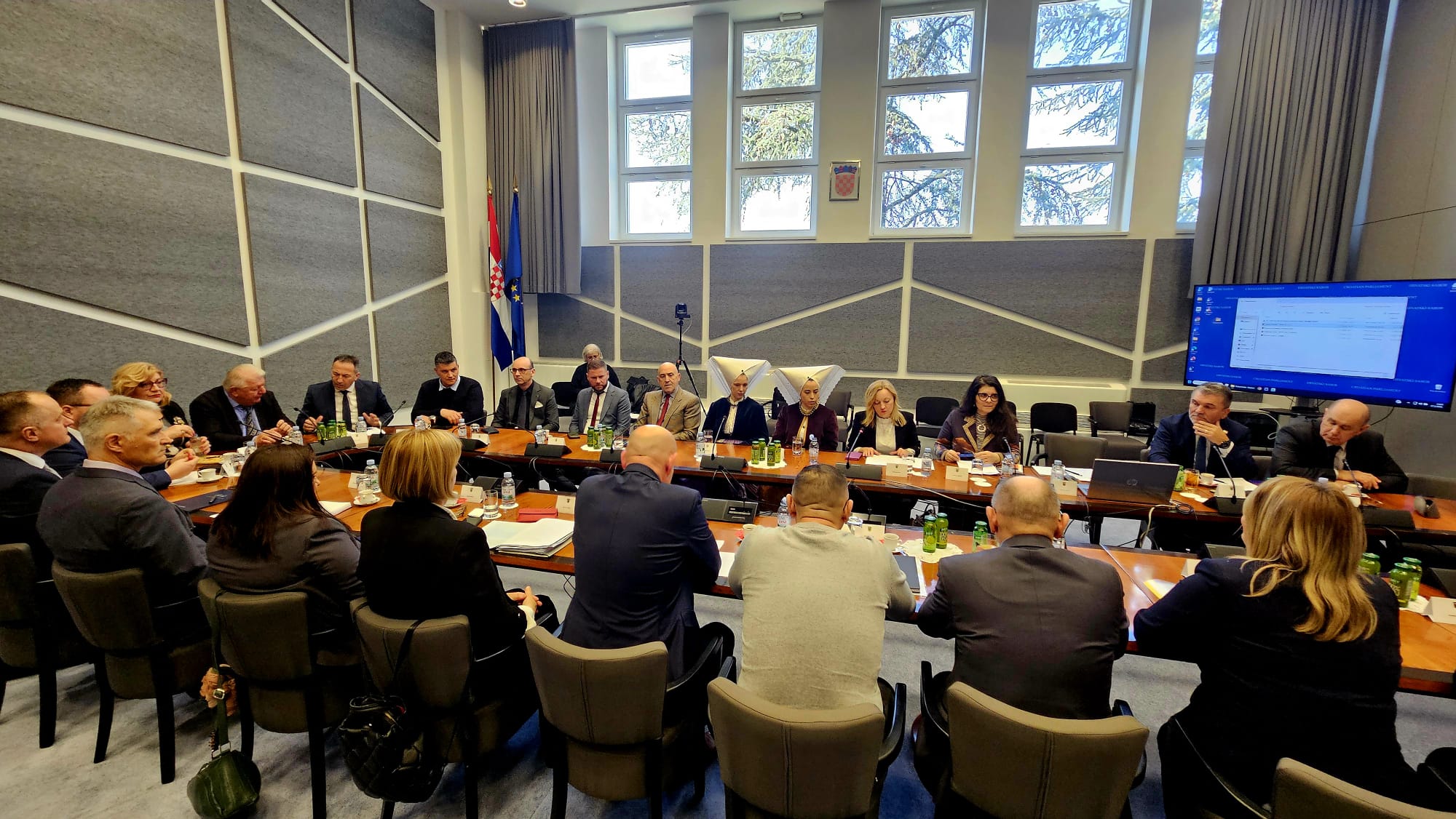 U Hrvatskom saboru održana tematska sjednica „Budućnost paškog sirarstva".
