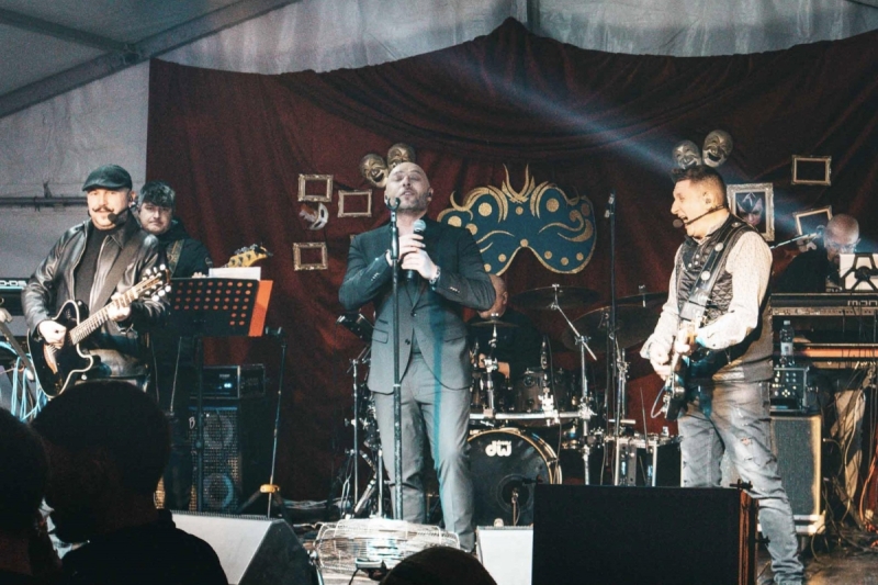 73-ELVISSMITKARNEVAL26-0712