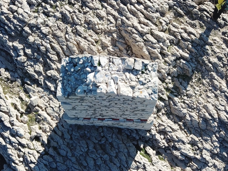 DJI006670A8850F